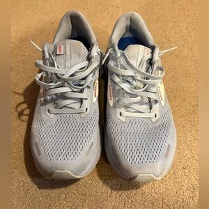 Brooks Light Gray Athletic Shoes